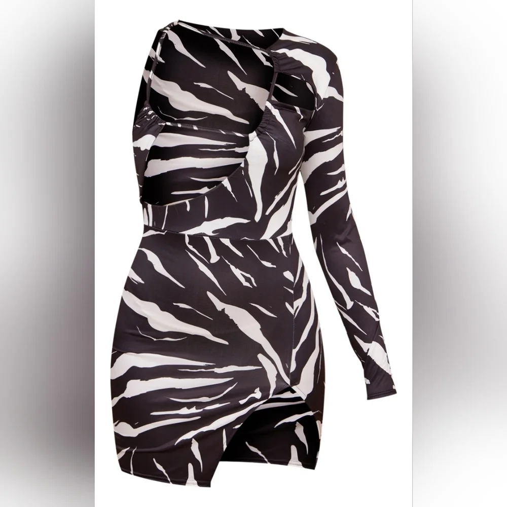 PRETTY LITTLE THING l Bodycon Dress - Picture 5 of 7